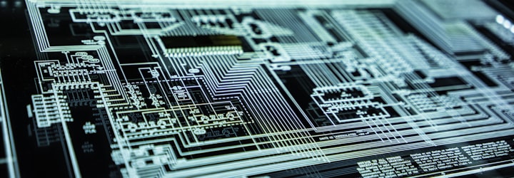 一只手掌托着发光的锁形图标，象征数字安全与隐私保护